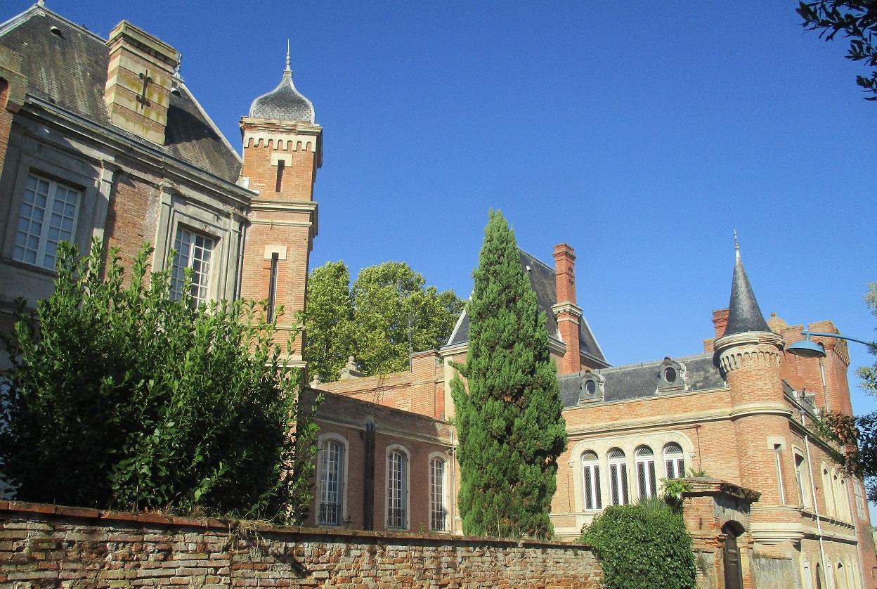 L’Isle-Jourdain château Panat Château du marquis de Panat à L'Isle-Jourdain (Gers)